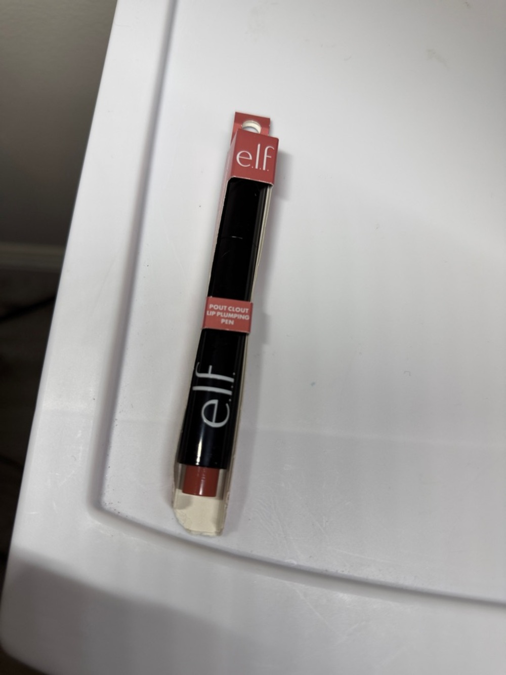 e.l.f. Pout Clout Lip Plumping Pen -  Pinky out
